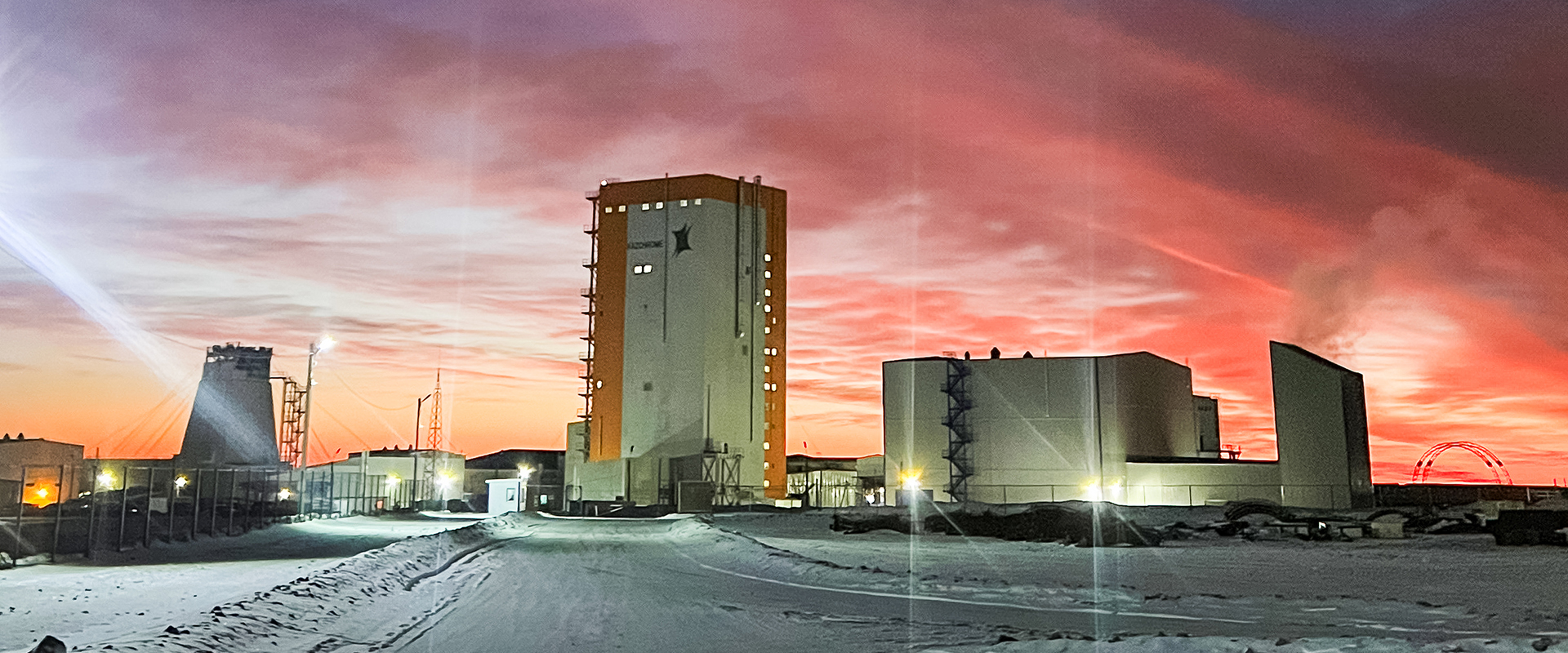 Un site minier au Kazakhstan où des projets de développement minier et d’infrastructure sont réalisés pour améliorer la sécurité, la productivité et l’efficacité grâce à une mécanisation avancée, une automatisation et une numérisation.